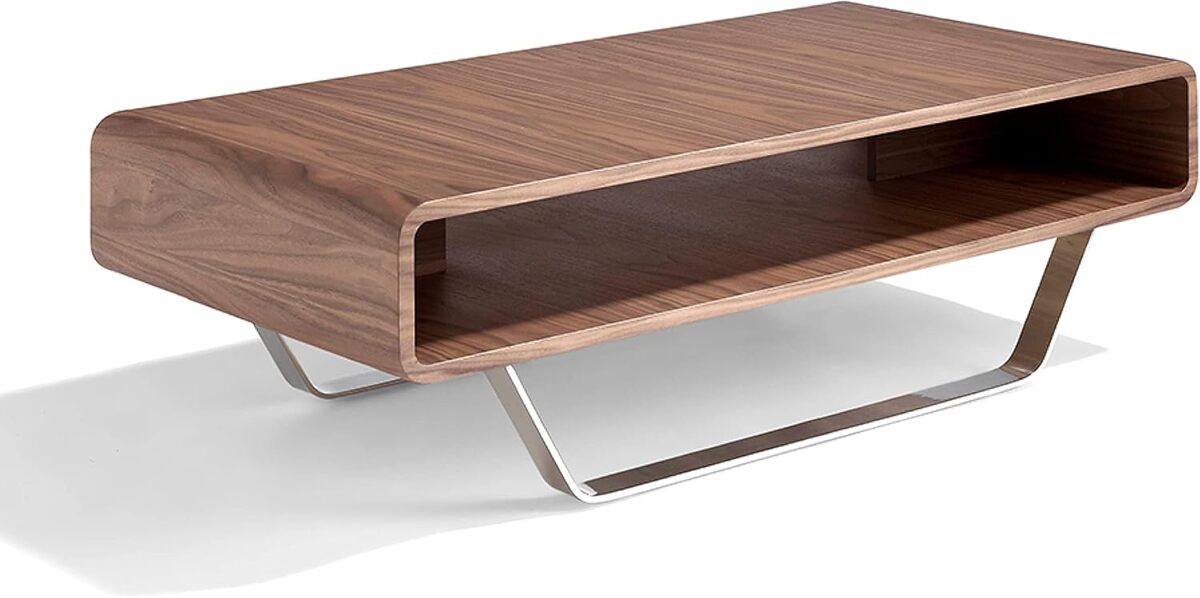 Test : table basse Angel Cerda, élégance du noyer et acier chromé