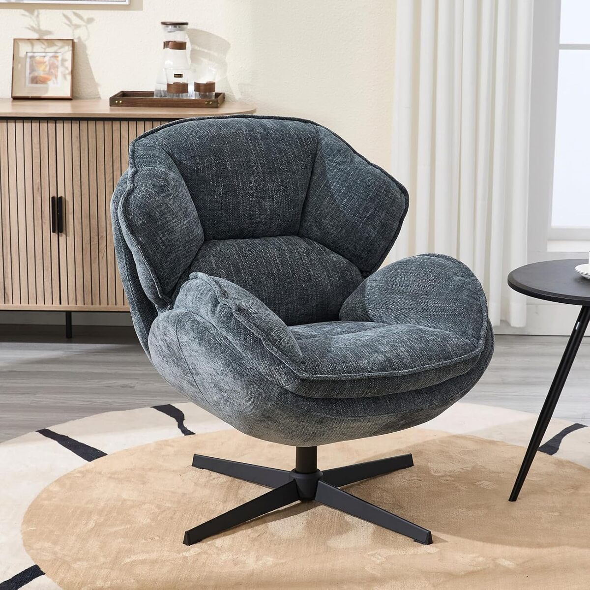 Test : fauteuil pivotant en chenille bleue Chairus