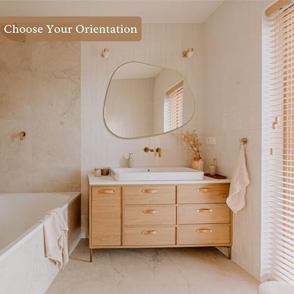 Découvrez notre avis sur le miroir mural asymétrique PERFNIQUE doré 32x61 cm, un choix élégant pour sublimer votre intérieur avec un design unique