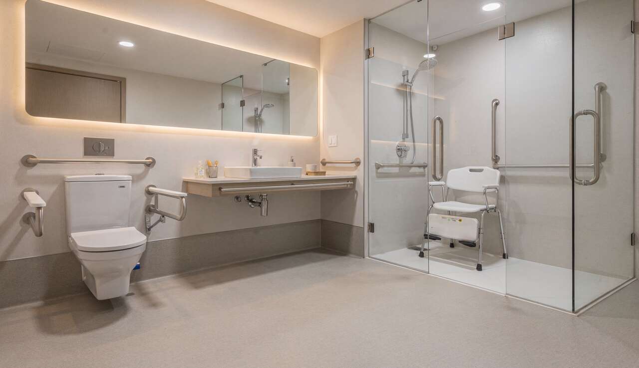 Opter pour un sol antidérapant et un éclairage adéquat Opter pour un sol antidérapant et un éclairage adéquat